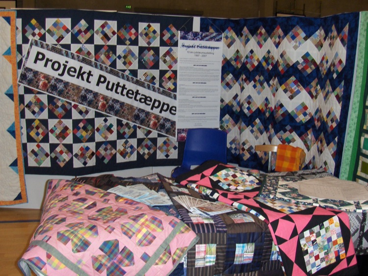 gal/Quiltefestival_i_Middelfart_2008/Butikker/quiltefestival2008,fredag040.JPG