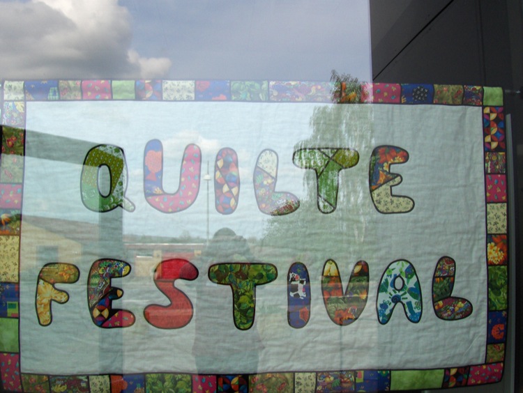 gal/Quiltefestival_i_Middelfart_2008/Udstilling/quiltefestival2008torsdag024.JPG
